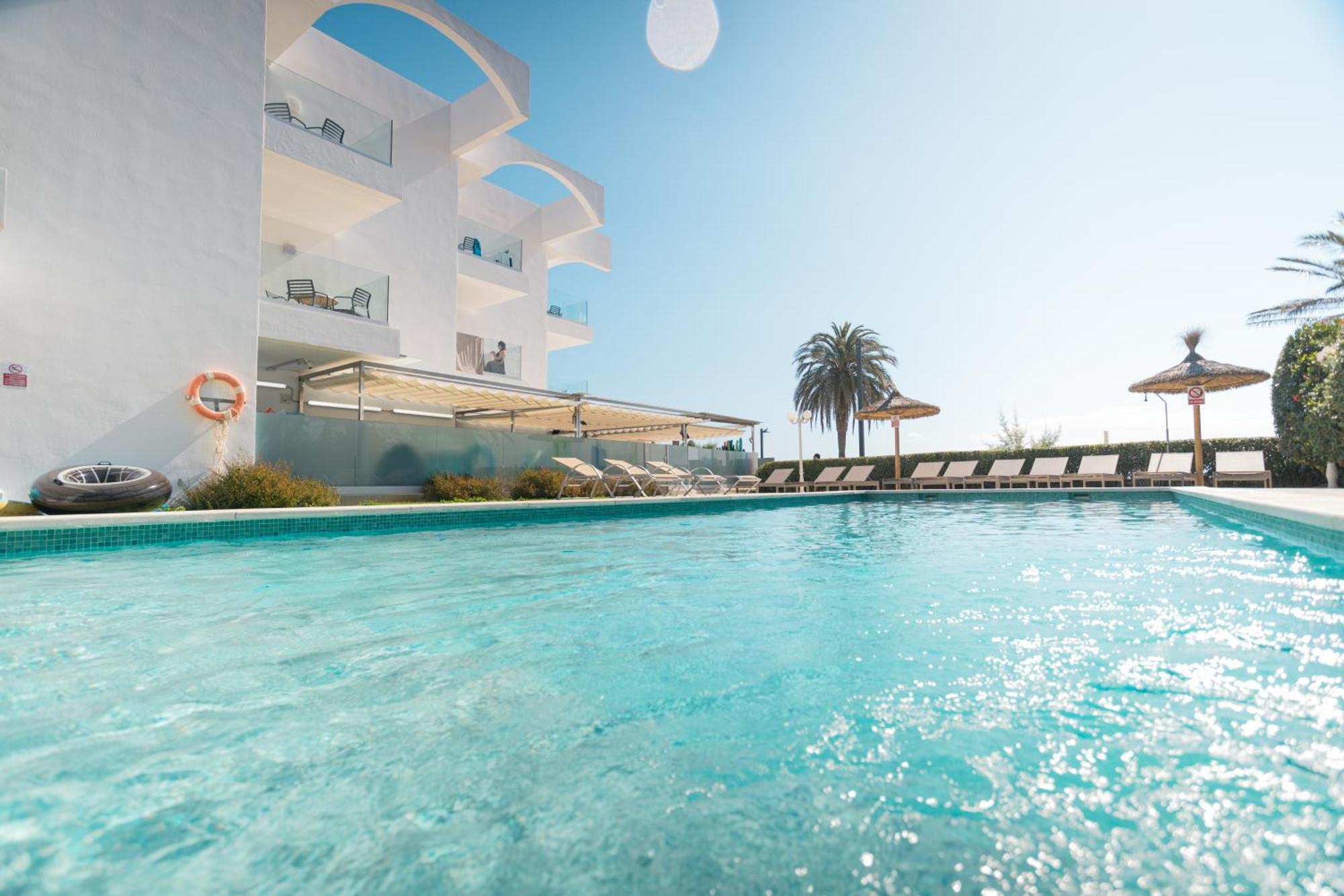 Apartamentos Bellamar Port de Pollença Ngoại thất bức ảnh